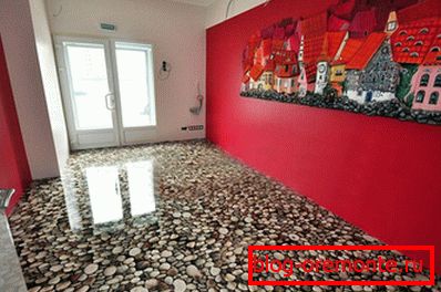 Glossy patterned floor