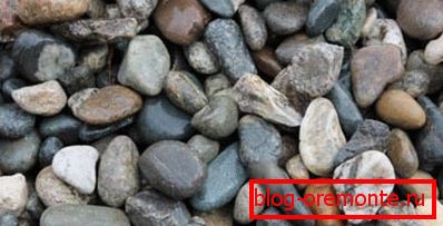 Gravel is responsible for the strength of the concrete structure. Gravel is responsible for the strength of the concrete structure.