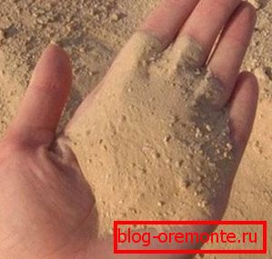 Use only sifted and washed sand. Use only sifted and washed sand.