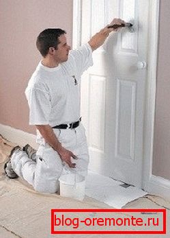 Painting the door Painting the door
