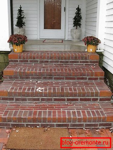 Brick, concrete how to build a porch in the country
