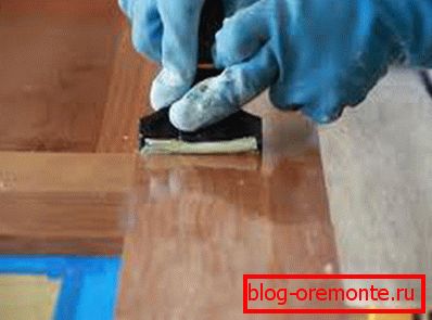 Remove the paint with a spatula Remove the paint with a spatula