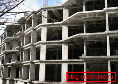 Frame-monolithic housing construction places particularly high demands on durability. Frame-monolithic housing construction places particularly high demands on durability.