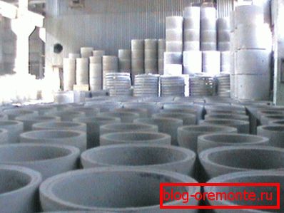 Rings for wells are often made with the addition of moisture-resistant additives Rings for wells are often made with the addition of moisture-resistant additives