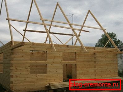 The design of the roof in homes of this type should be as light as possible. The design of the roof in homes of this type should be as light as possible.