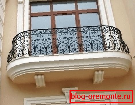 Wrought fence on the balcony