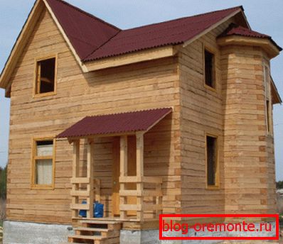 Beautiful little house, built in a matter of weeks Beautiful little house, built in a matter of weeks