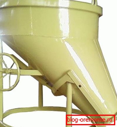 The paint needs to be periodically updated, as the layer is damaged during operation. The paint needs to be periodically updated, as the layer is damaged during operation.