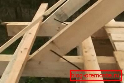 Mounting truss legs to beams Mounting truss legs to beams