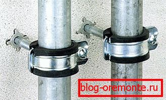 Fastening pipes to aerated concrete with special dowels. Fastening pipes to aerated concrete with special dowels.