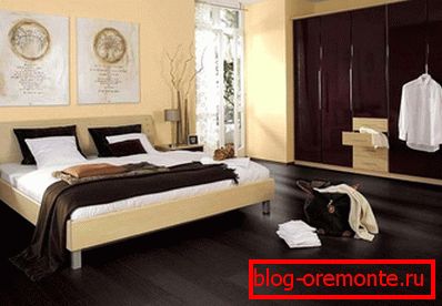 Wenge laminate in the bedroom