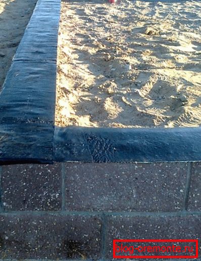 The strip foundation on the photo is waterproofed with roofing material and bitumen mastic. The strip foundation on the photo is waterproofed with roofing material and bitumen mastic.