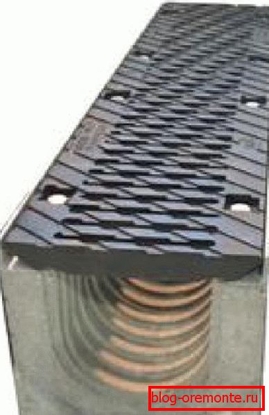 Tray with a lattice. Tray with a lattice.