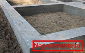M150 is great for pouring strip foundations for easy construction. M150 is great for pouring strip foundations for easy construction.