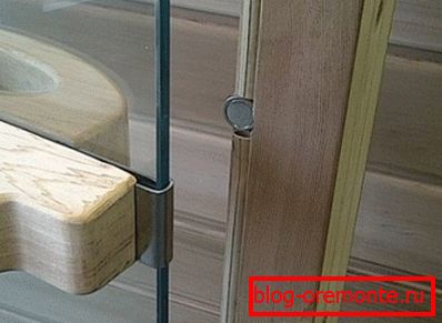 Magnetic latch