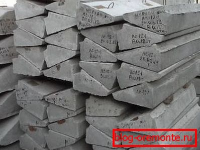 Massive reinforced concrete products are usually made with mounting hinges. Massive reinforced concrete products are usually made with mounting hinges.