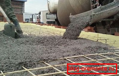 The material is used in the construction of slabs foundations. The material is used in the construction of slabs foundations.