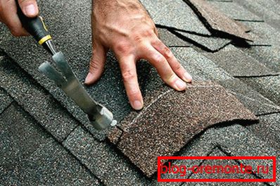 Mechanical fastening of a bituminous roof