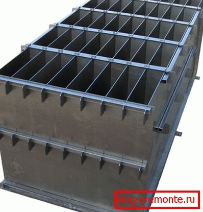 Metal mold for casting from polystyrene concrete Metal mold for casting from polystyrene concrete