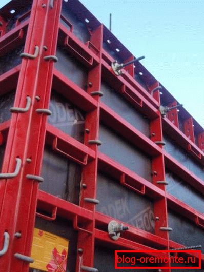 Metal mold for casting typical concrete structures Metal mold for casting typical concrete structures