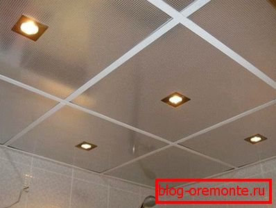 Metal false ceiling in the bathroom