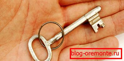 Open the lock with a key how to open a slammed interior door