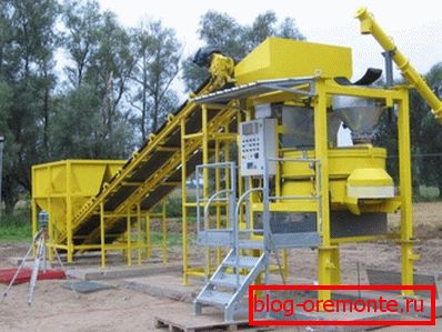 Mini concrete plant directly at the construction site Mini concrete plant directly at the construction site