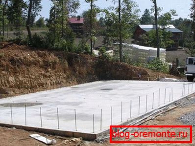 Monolithic reinforced concrete slab Monolithic reinforced concrete slab