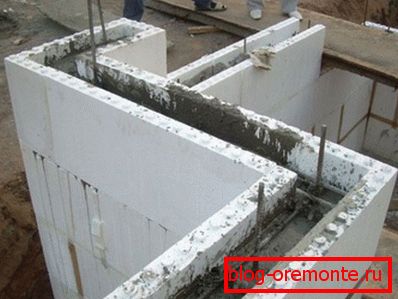 Monolithic frame construction of a private house with permanent formwork. Monolithic frame construction of a private house with permanent formwork.