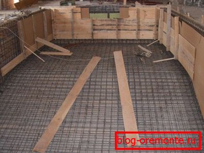 Installation of formwork