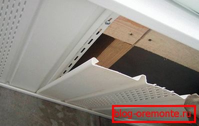 Installation свесов софитом