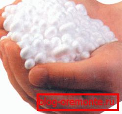 In this photo you can see how the plasticizer looks like. In this photo you can see how the plasticizer looks like.