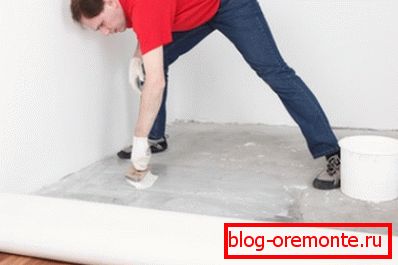 In the photo - how to lay linoleum on a concrete floor with glue In the photo - how to lay linoleum on a concrete floor with glue