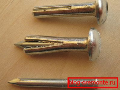 On the photo - a clear demonstration of wedging On the photo - a clear demonstration of wedging