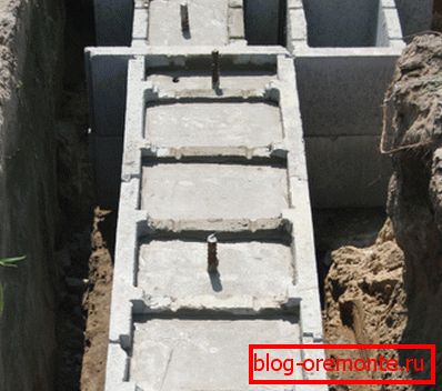 On a photo - a fixed timbering from concrete for the base
