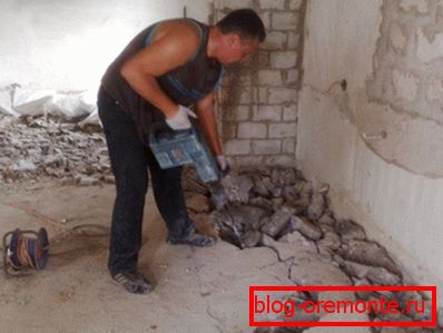 In the photo - self-removal of the floor from concrete In the photo - self-removal of the floor from concrete