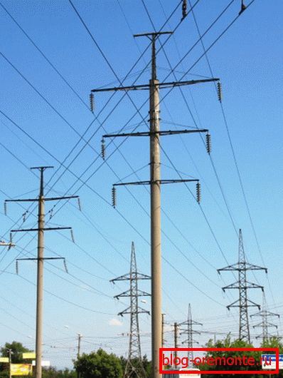 In the photo - intermediate type poles In the photo - intermediate type poles