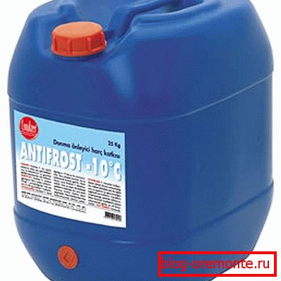 In the photo - an additive to concrete Antifrost (-10? C) In the photo - an additive to concrete Antifrost (-10? C)