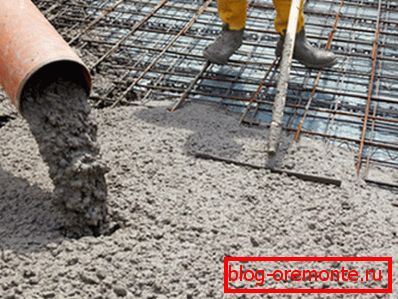 In the photo - delivery of material to the construction site In the photo - delivery of material to the construction site