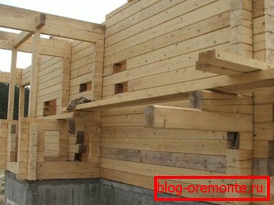 In the photo - the construction of the walls of the bars. In the photo - the construction of the walls of the bars.