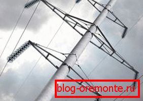 In the photo - power lines on reinforced concrete, which can be found almost everywhere In the photo - power lines on reinforced concrete, which can be found almost everywhere