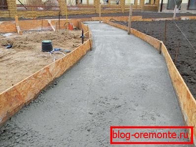 The photo shows an example of the use of lean concrete. The photo shows an example of the use of lean concrete.