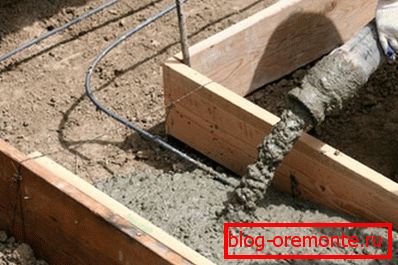 The photo shows the casting process of the concrete pump. The photo shows the casting process of the concrete pump.