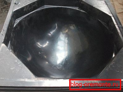 The photo shows the forms for concrete hemispheres. The photo shows the forms for concrete hemispheres.