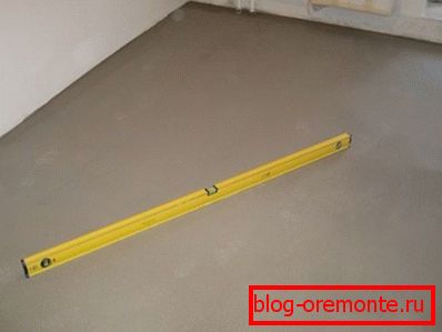 In the photo an example of a flat tie under the parquet. In the photo an example of a flat tie under the parquet.