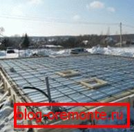 In the photo - winter construction of horizontal floors in a covering way. In the photo - winter construction of horizontal floors in a covering way.