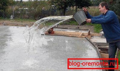 A good example of why pouring water over concrete - this is how you give it the right time to harden A good example of why pouring water over concrete - this is how you give it the right time to harden