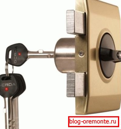 Padlock decorative door linings