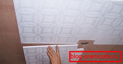 Glue the foam board tiles Glue the foam board tiles