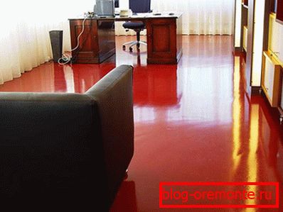Red office makeup